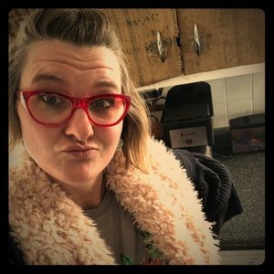 Meet your Posher, Brandi